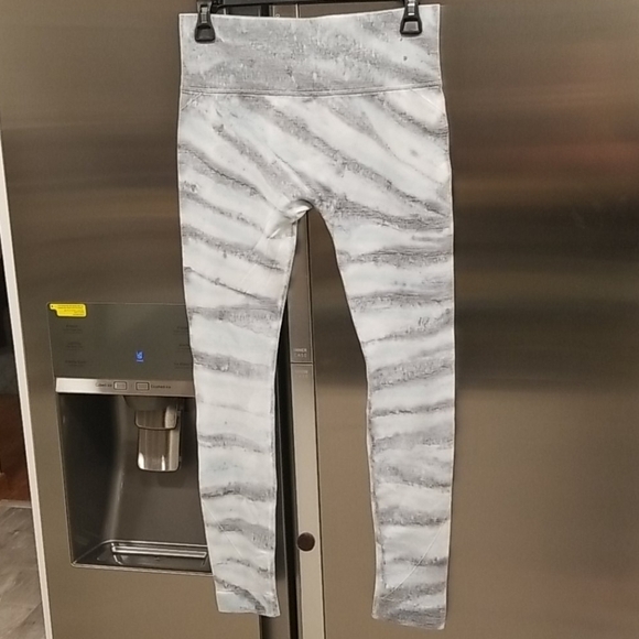 💕WILDFOX💕 Cindy Sports Bra  & Kris Leggings Set - Picture 15 of 16